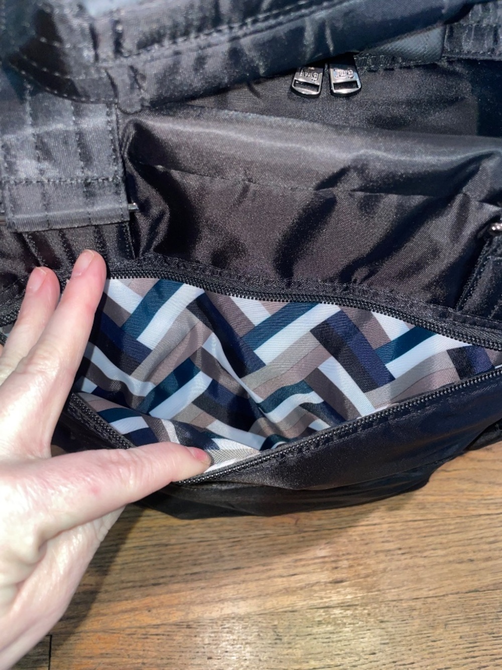 Lug Ranger XL Midnight Black Tote - Picture 6 of 11